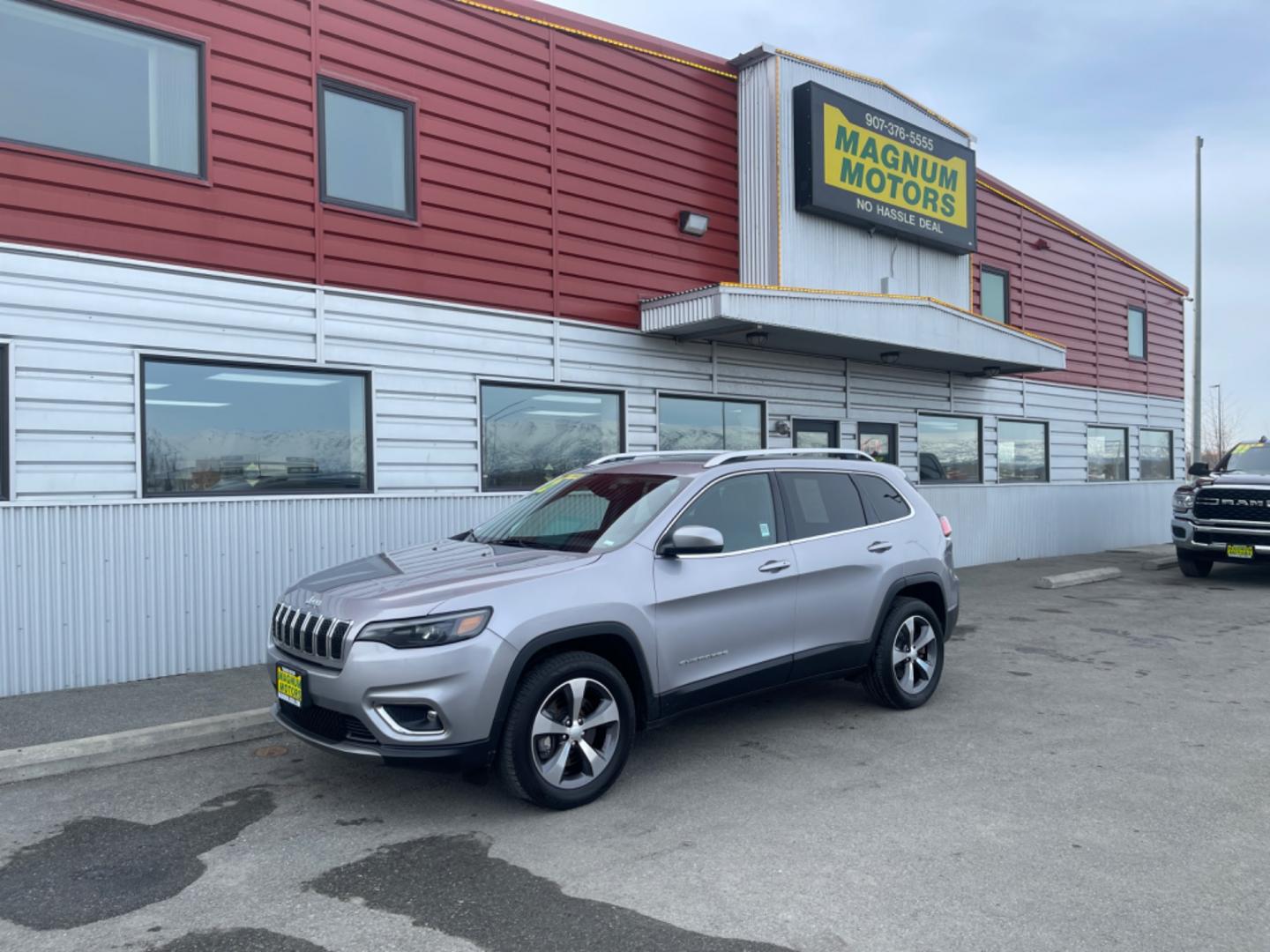 2020 Silver /black leather Jeep Cherokee limited (1C4PJMDX1LD) with an 3.2 v6 engine, 9a transmission, located at 1960 Industrial Drive, Wasilla, 99654, (907) 274-2277, 61.573475, -149.400146 - Photo#0